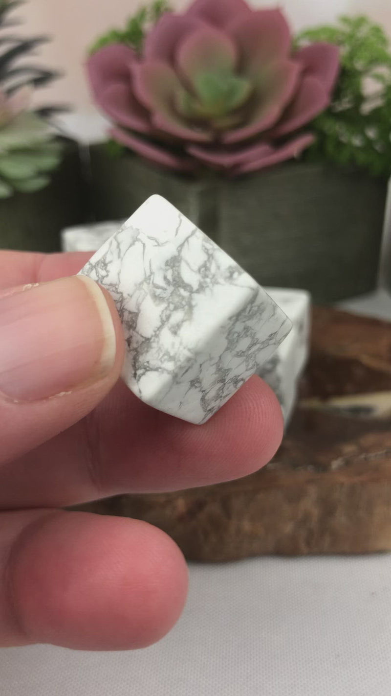 Howlite Cube